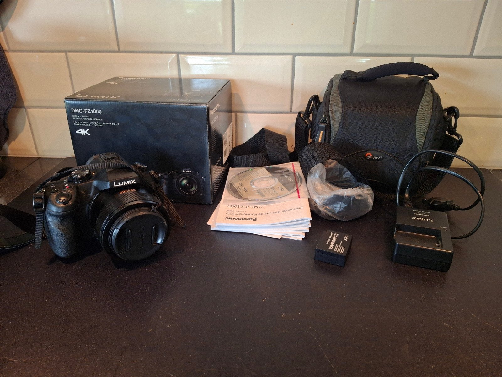 Panasonic Lumix DMC-FZ1000 Bridgecamera met 4K video, Audio, Tv en Foto, Fotocamera's Digitaal, Ophalen of Verzenden, Zo goed als nieuw