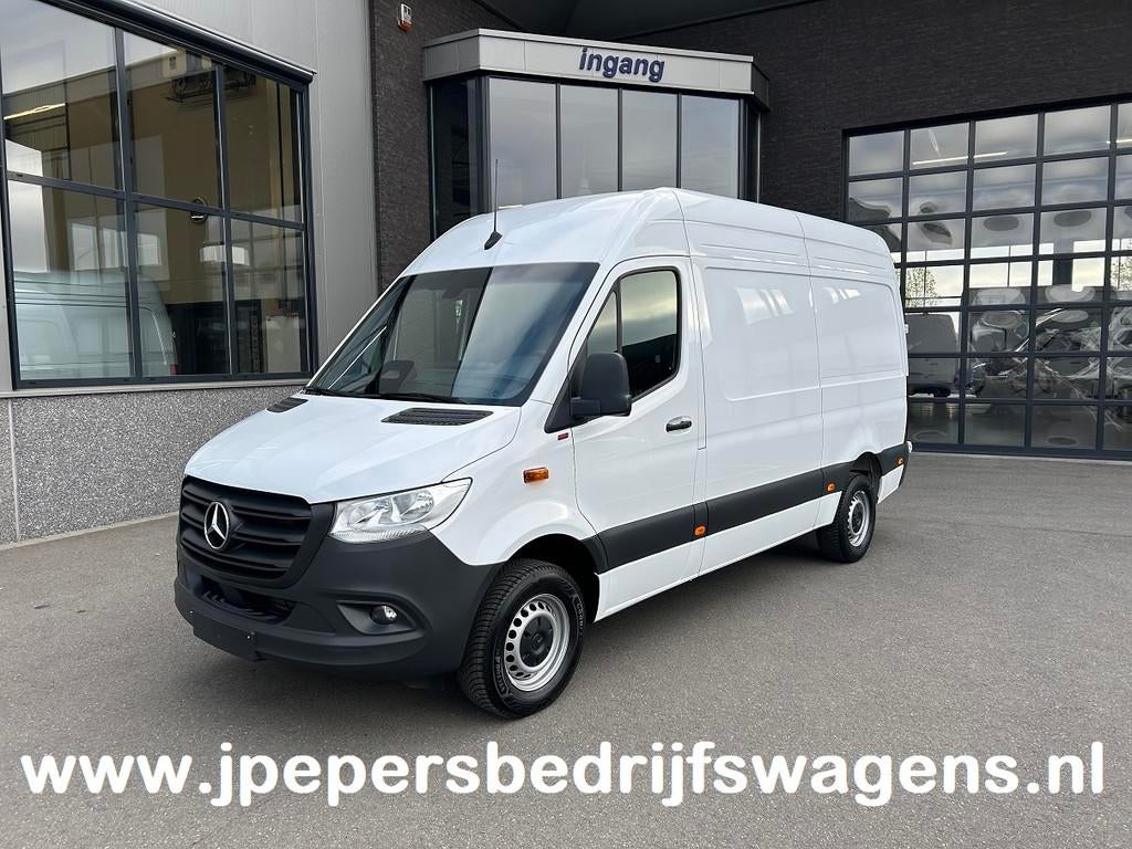 Mercedes-Benz Sprinter 317 CDI L2 H2 Pro Facelift / MBUX / N, Auto's, Automaat, Gebruikt, 4 cilinders, Wit