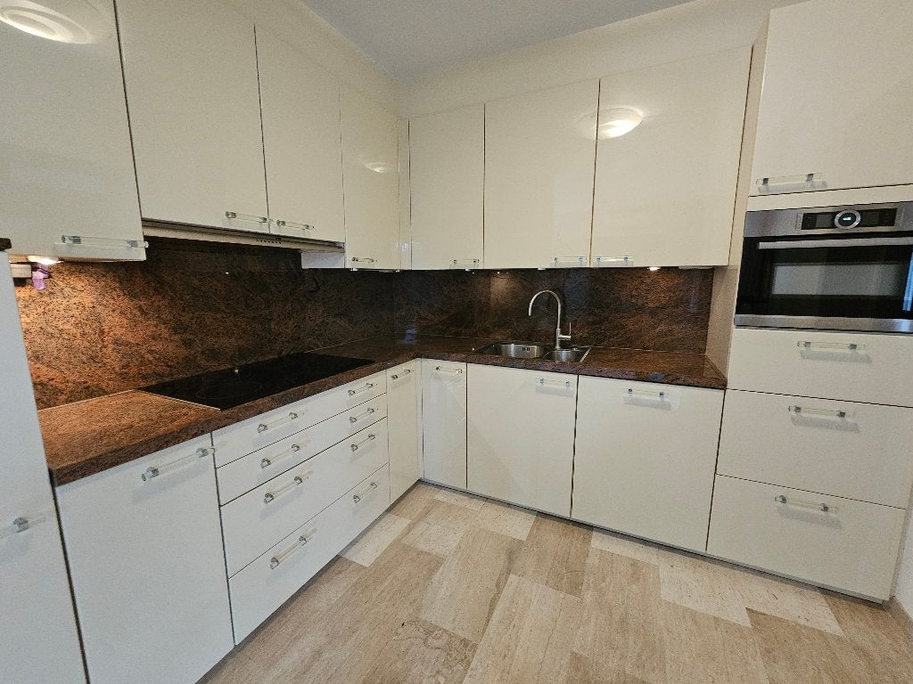 Poggenpohl Duitse merkkeuken, Ophalen, Gebruikt, Hoekkeuken, Graniet of Steen