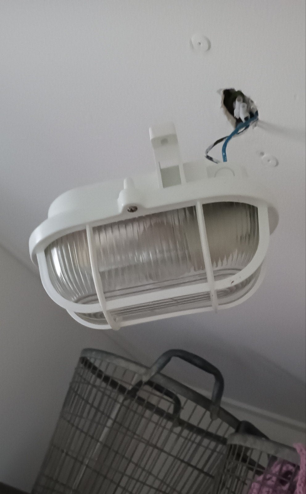 Witte waterdichte buitenlamp, ovaal model, Ophalen of Verzenden