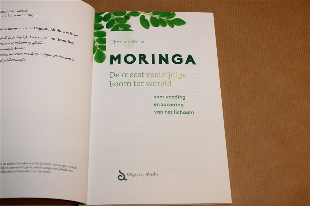 Moringa — Voeding & Zuivering, Superfood met Recepten, Boeken, Ophalen of Verzenden, Zo goed als nieuw