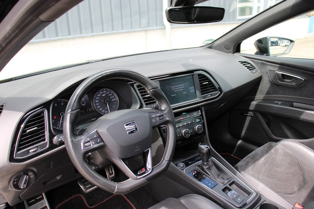 SEAT Leon 2.0 TSI CUPRA 300 DSG Pano Leder KeyLess CarPlay D, Auto's, 15 km/l, Zwart, 4 cilinders, 1984 cc