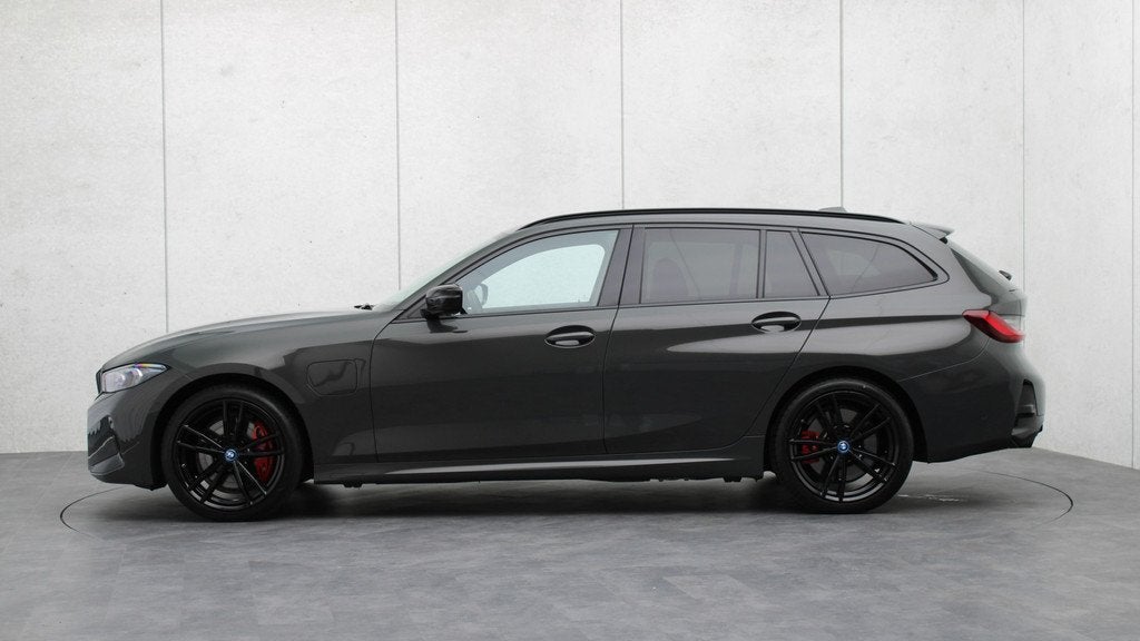 BMW 3 Serie Touring 330e M-Sport Pro | Harman/Kardon | Head-, Gebruikt, 4 cilinders, Hybride Elektrisch/Benzine, 3-Serie