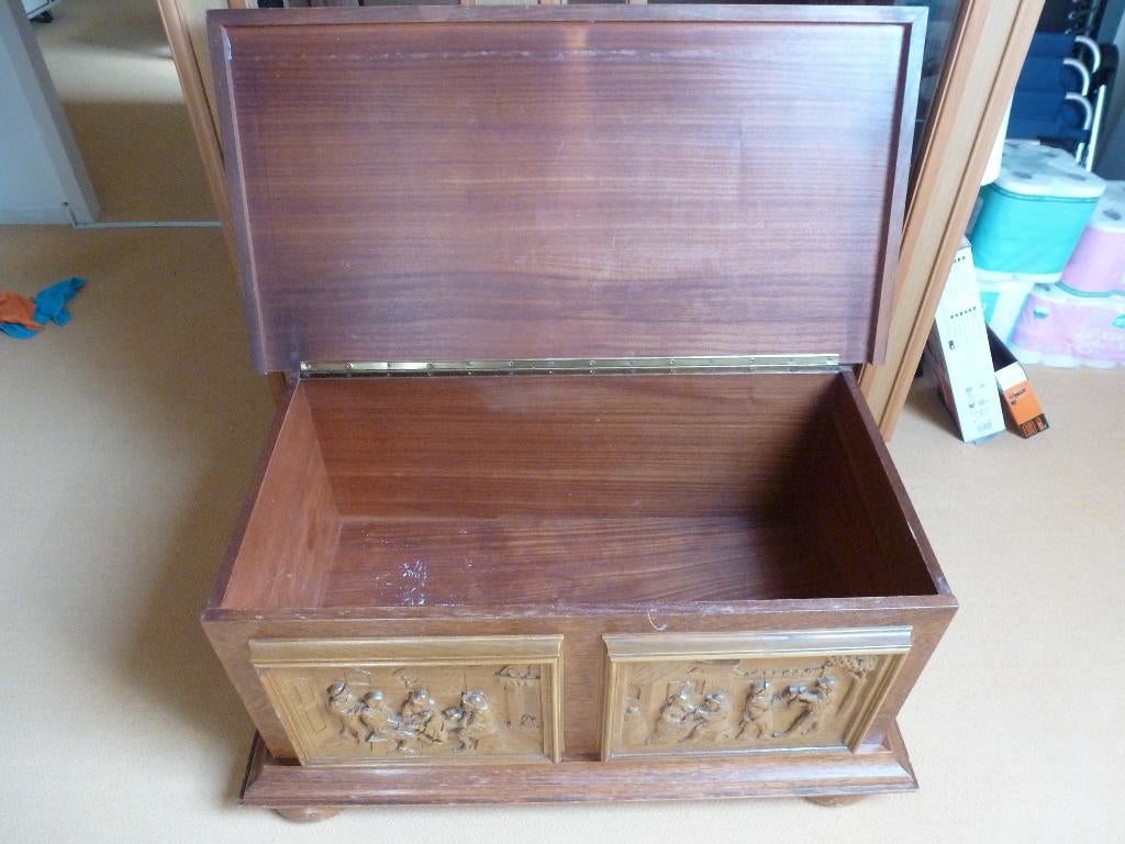 Vintage eiken dekenkist met Houtsnijwerk, in hele goedestaat, Ophalen