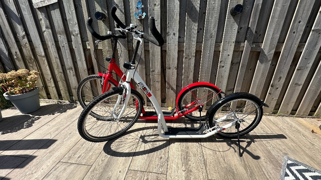 twee stuks Bike2Go steppen, Fietsen en Brommers, Steps, Ophalen, Zo goed als nieuw, Gewone step, Bike 2 Go