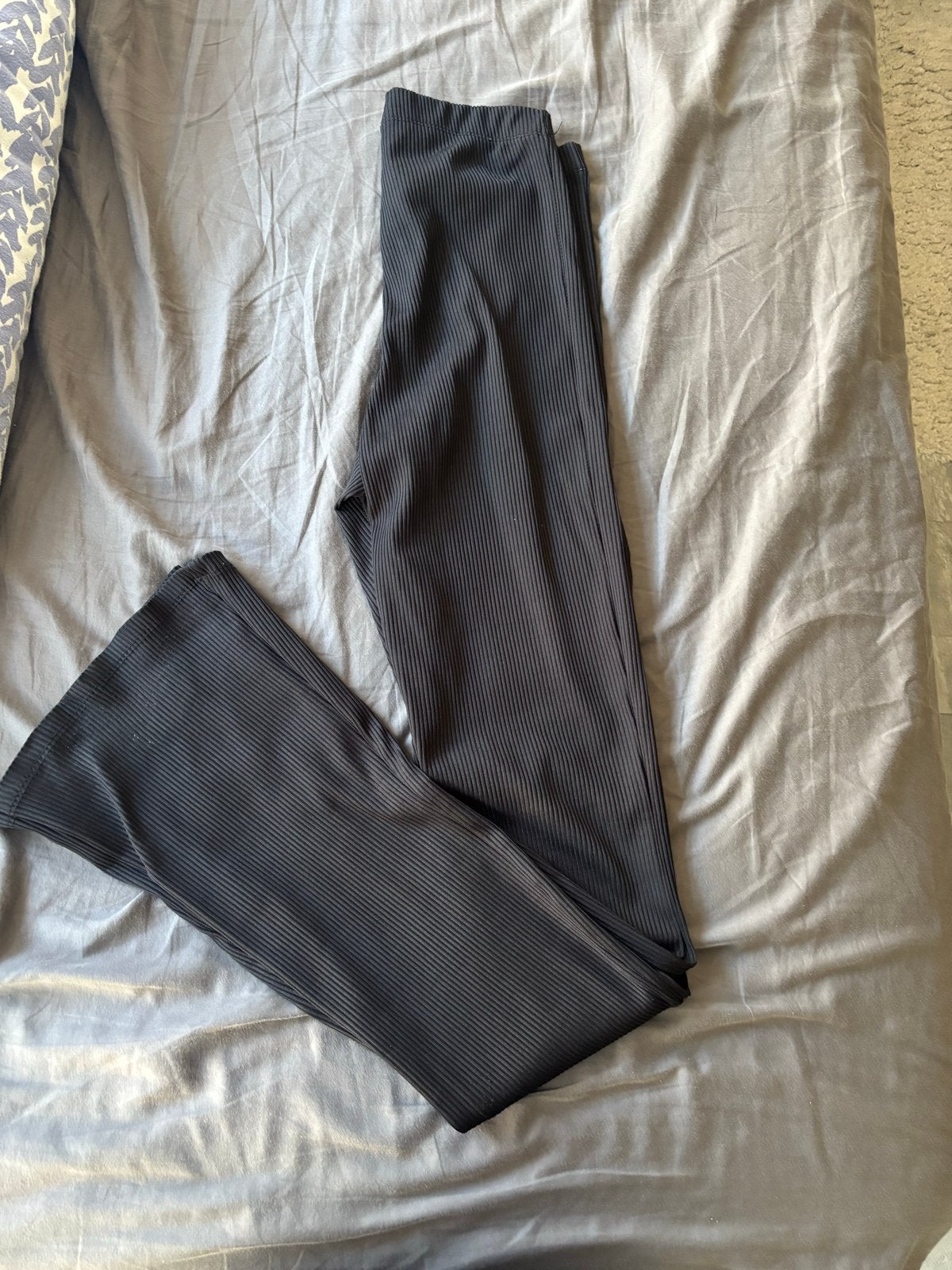 Zwarte geribbelde flared broek - Seven Sisters, Kleding | Dames, Zwart, Ophalen of Verzenden, Zo goed als nieuw, Maat 36 (S)