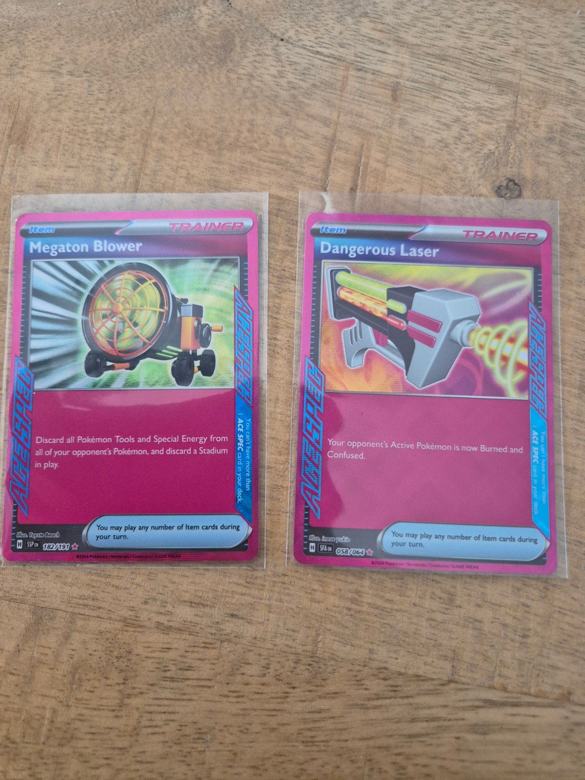 Pokémon TCG: Megaton Blower & Dangerous Laser (ACE SPEC), Ophalen of Verzenden, Zo goed als nieuw, Meerdere kaarten
