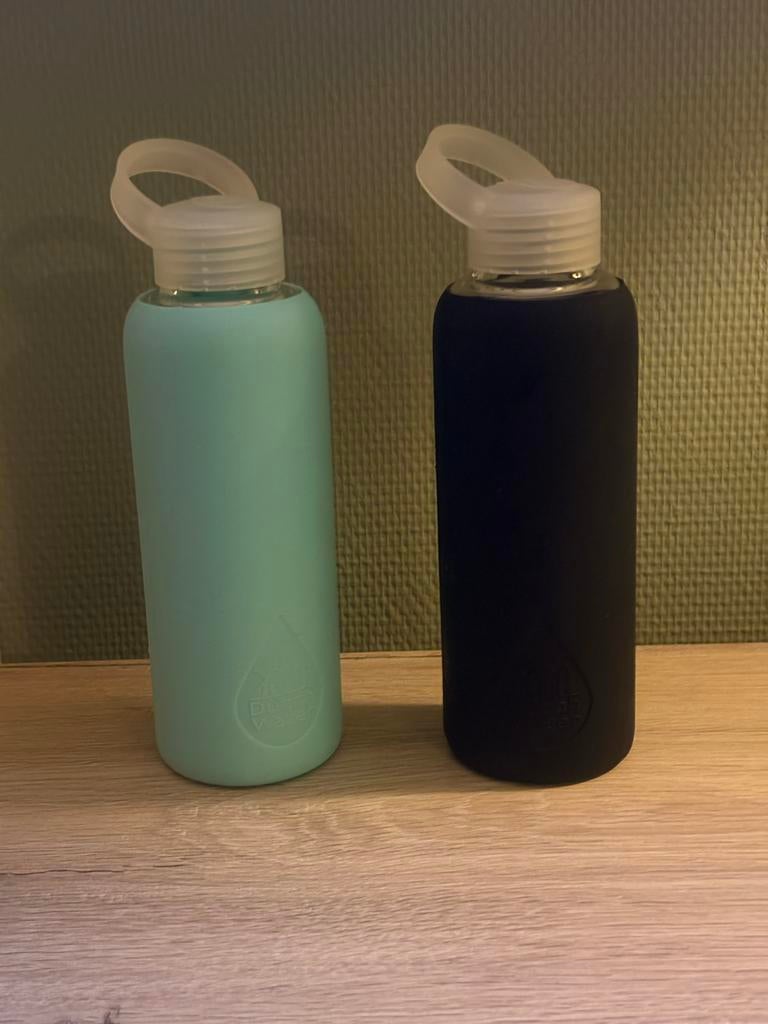 NIEUW!!! Set van 2 glazen drinkflessen - mintgroen & zwart, Ophalen of Verzenden, Nieuw