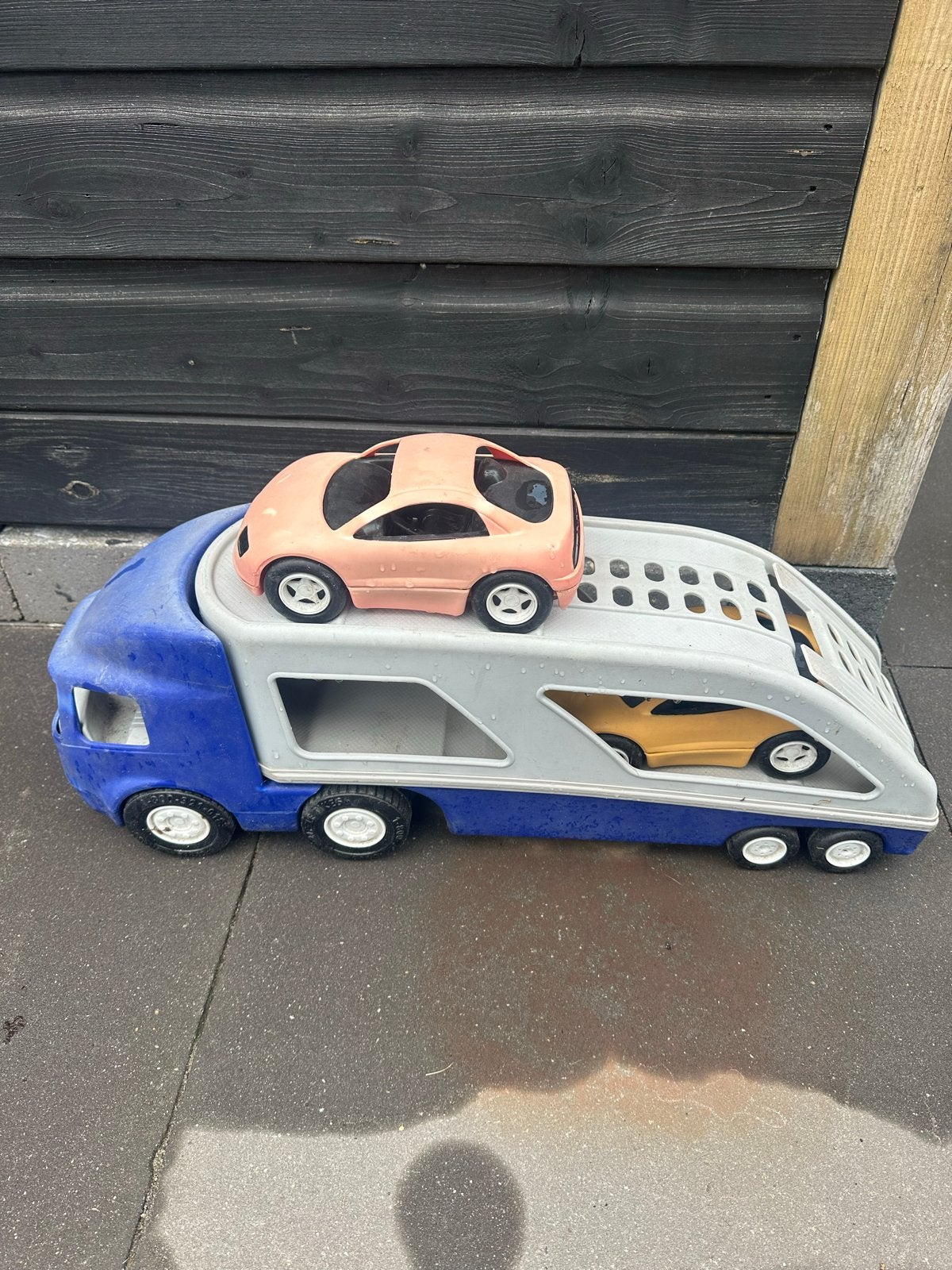 Little Tikes Autotransporter - Verkleurd maar prima, Ophalen, Gebruikt