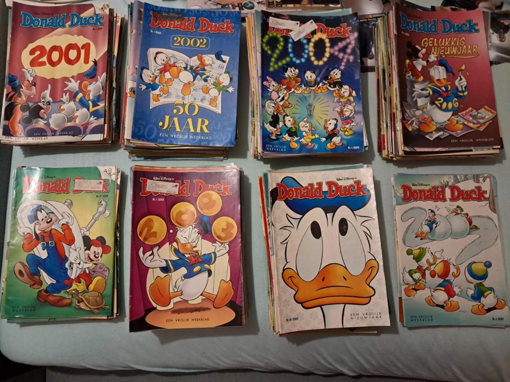 Verzameling Donald Duck jaargangen van 2000 tot en met 2007., Meerdere stripboeken, Ophalen, Gelezen
