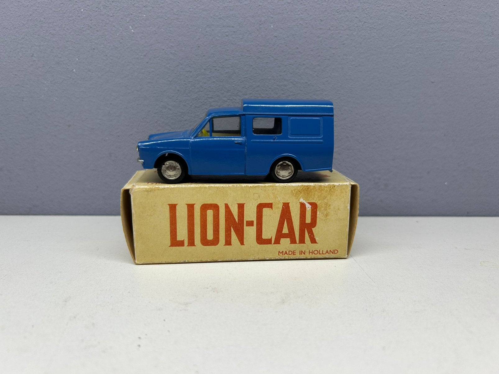 Lion toys car Daf 33 Bestelwagen blauw, Ophalen of Verzenden, Zo goed als nieuw, Bus of Vrachtwagen, Lion Toys