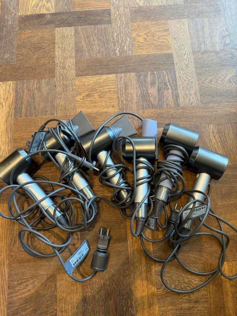 Dyson supersonic fohn professional 6 stuks defect, Sieraden, Tassen en Uiterlijk, Uiterlijk | Haarverzorging, Nieuw, Föhn of Haardroger