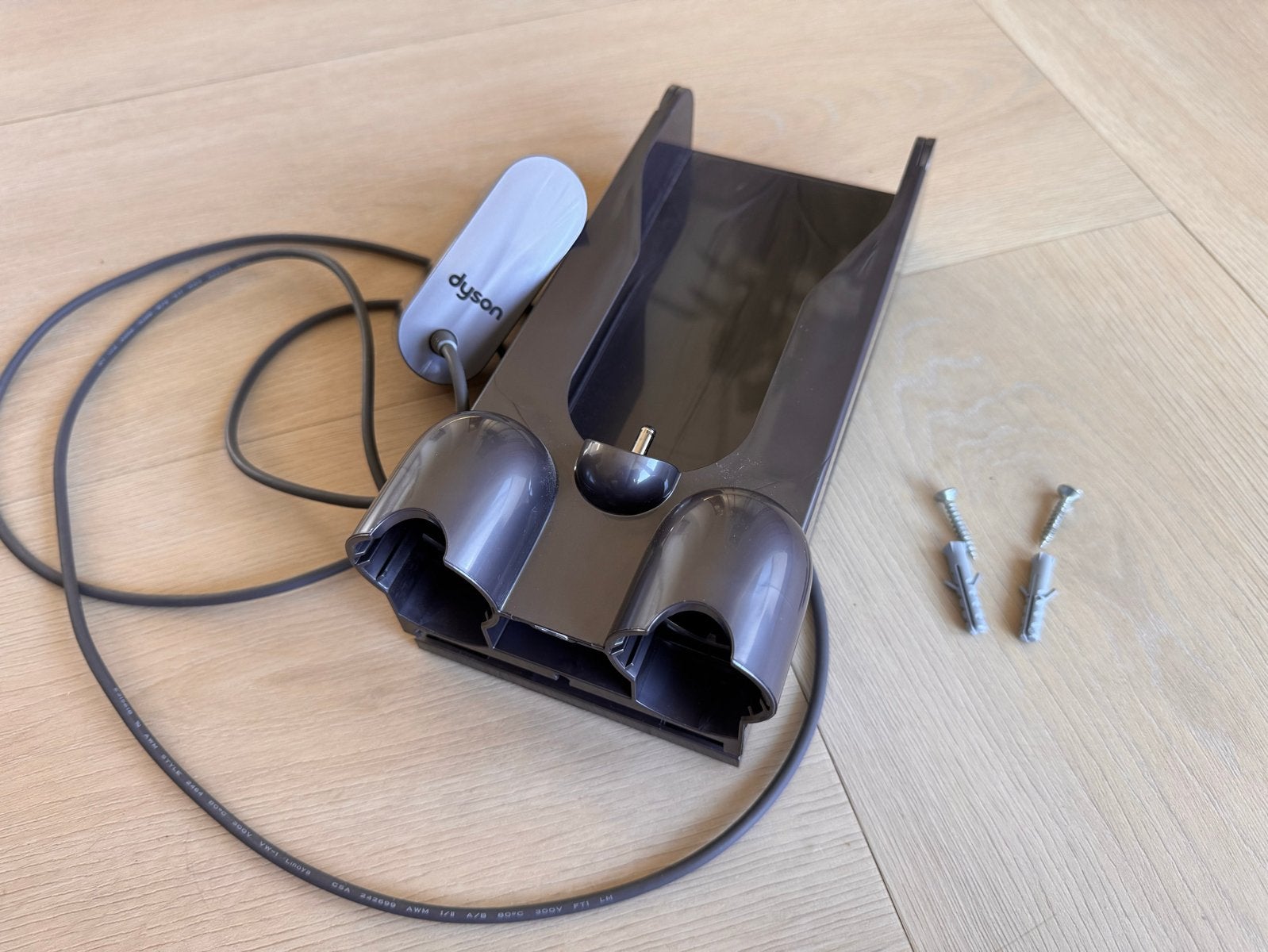 Dyson V11 V15 Wandhouder / Docking station met lader, Ophalen of Verzenden, Zo goed als nieuw