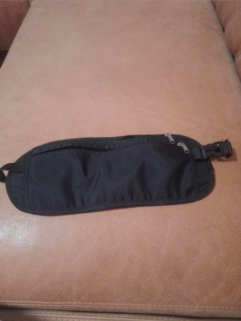 Compact zwart heuptasje met ritsvakken, Ophalen of Verzenden, Zo goed als nieuw, Zwart