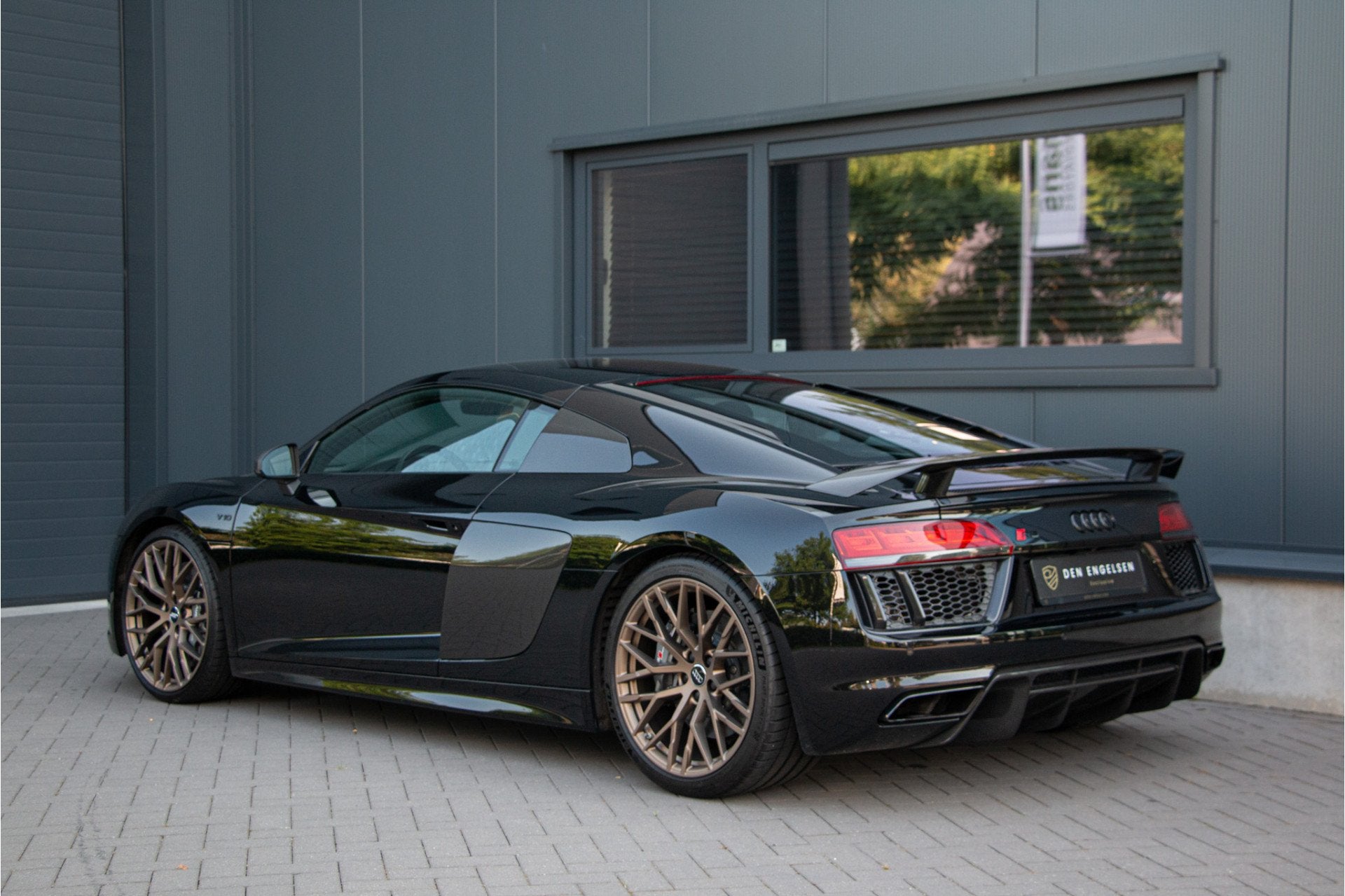 Audi R8 5.2 FSI Quattro Plus 610PK | Ceramic Brakes | B&O |, Auto's, Audi, Automaat, Dealer onderhouden, 5204 cc, Met garantie (alle)