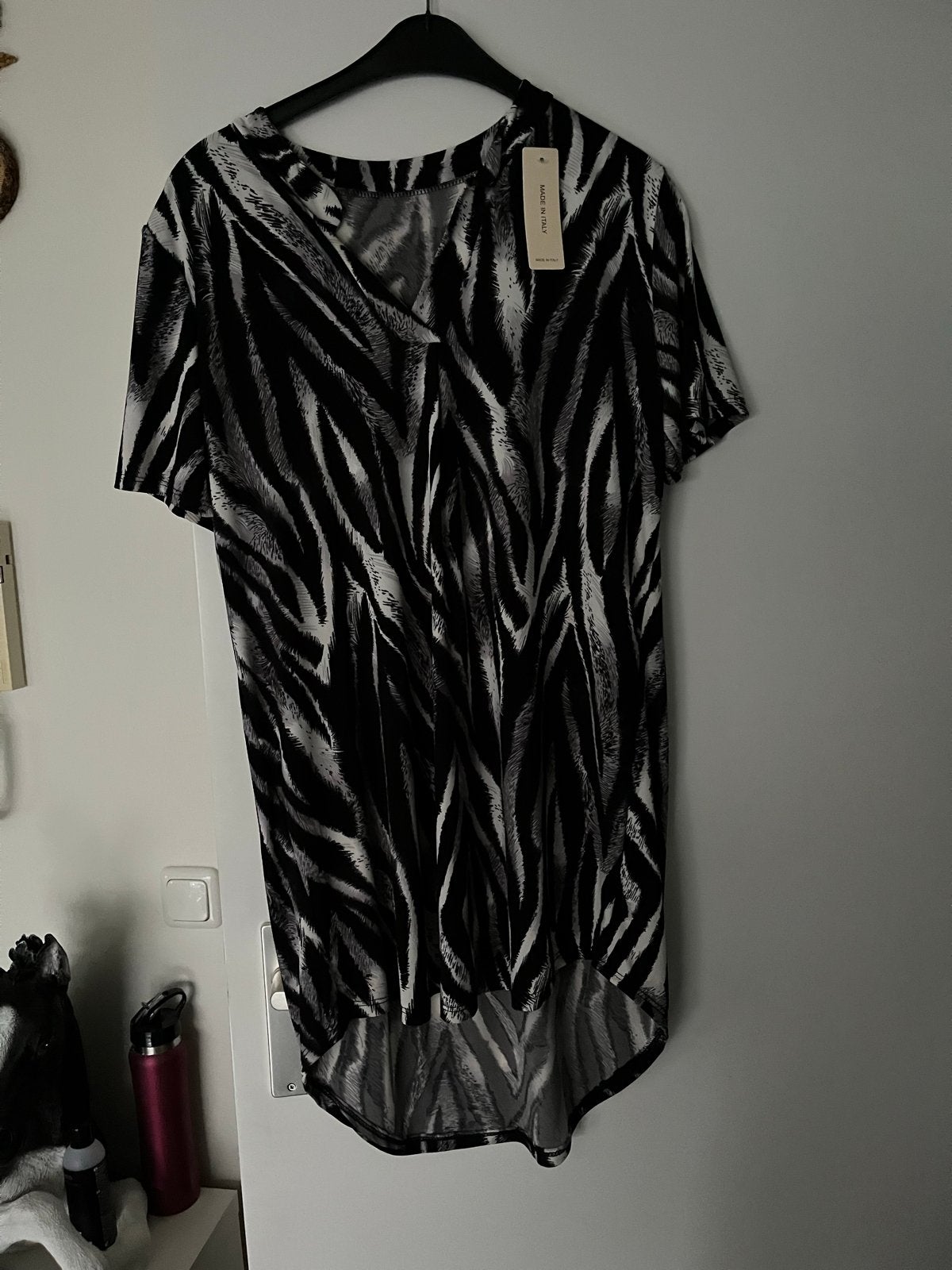 2 Nieuwe Shirtjurken: Zebraprint & Luipaardprint, Maat 38/40 (M), Meerkleurig, Nieuw, Ophalen of Verzenden