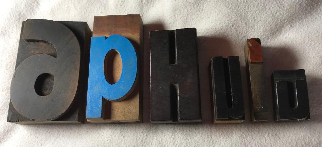 Nog 5 houten drukkerij letters cijfers vintage woondeco, Ophalen of Verzenden