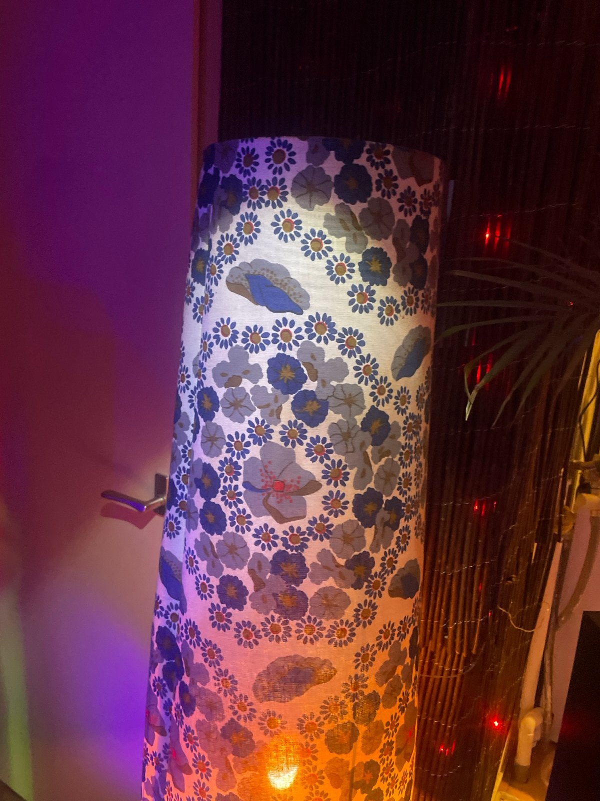 Vintage lampenkap bloemmotief jaren '70 - 80 cm hoog, Huis en Inrichting, Lampen | Lampenkappen, Bloemmetjes, Gebruikt, Wit, Rond