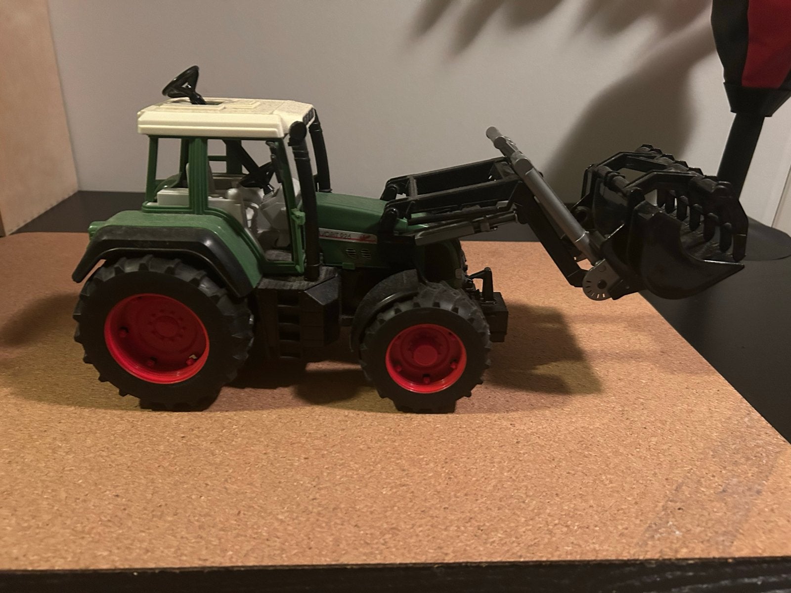 Bruder Fendt Tractor met voorlader - Speelgoedmodel, Ophalen, Gebruikt