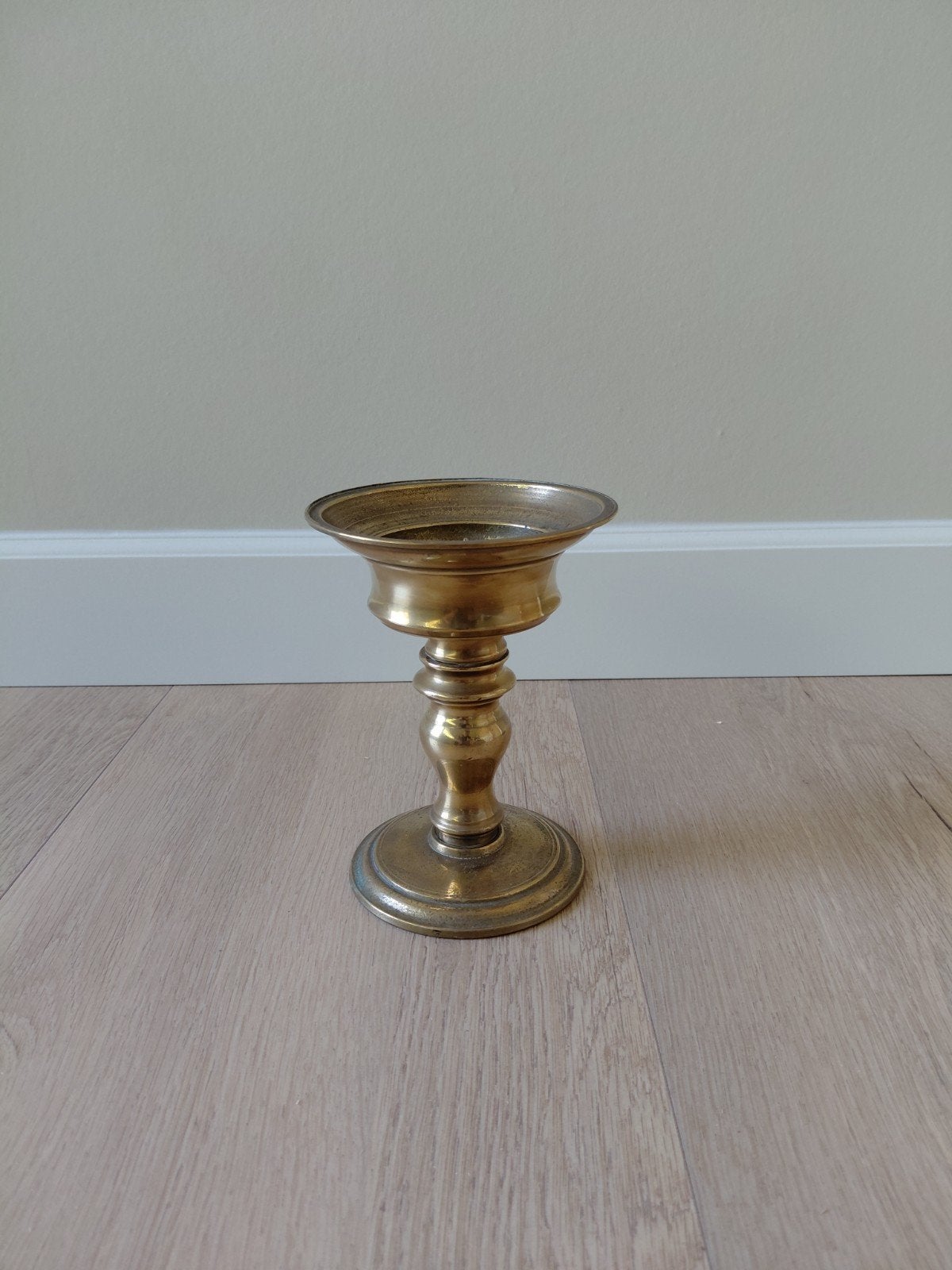 Antieke messing kandelaar, Ophalen, Koper of Brons