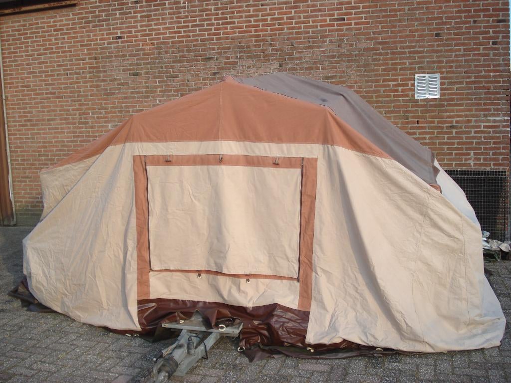 tent voortent tentdoek  nergens gescheurd alles  50,00, Ophalen, Zo goed als nieuw, Tot en met 4