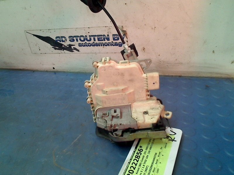 Portierslot Rechts Voor Audi A4 Avant (B8) 2012 8J1837016D, Gebruikt, Auto-Union-Straße  1, Ingolstadt 85057, , Duitsland, Info@audi.de