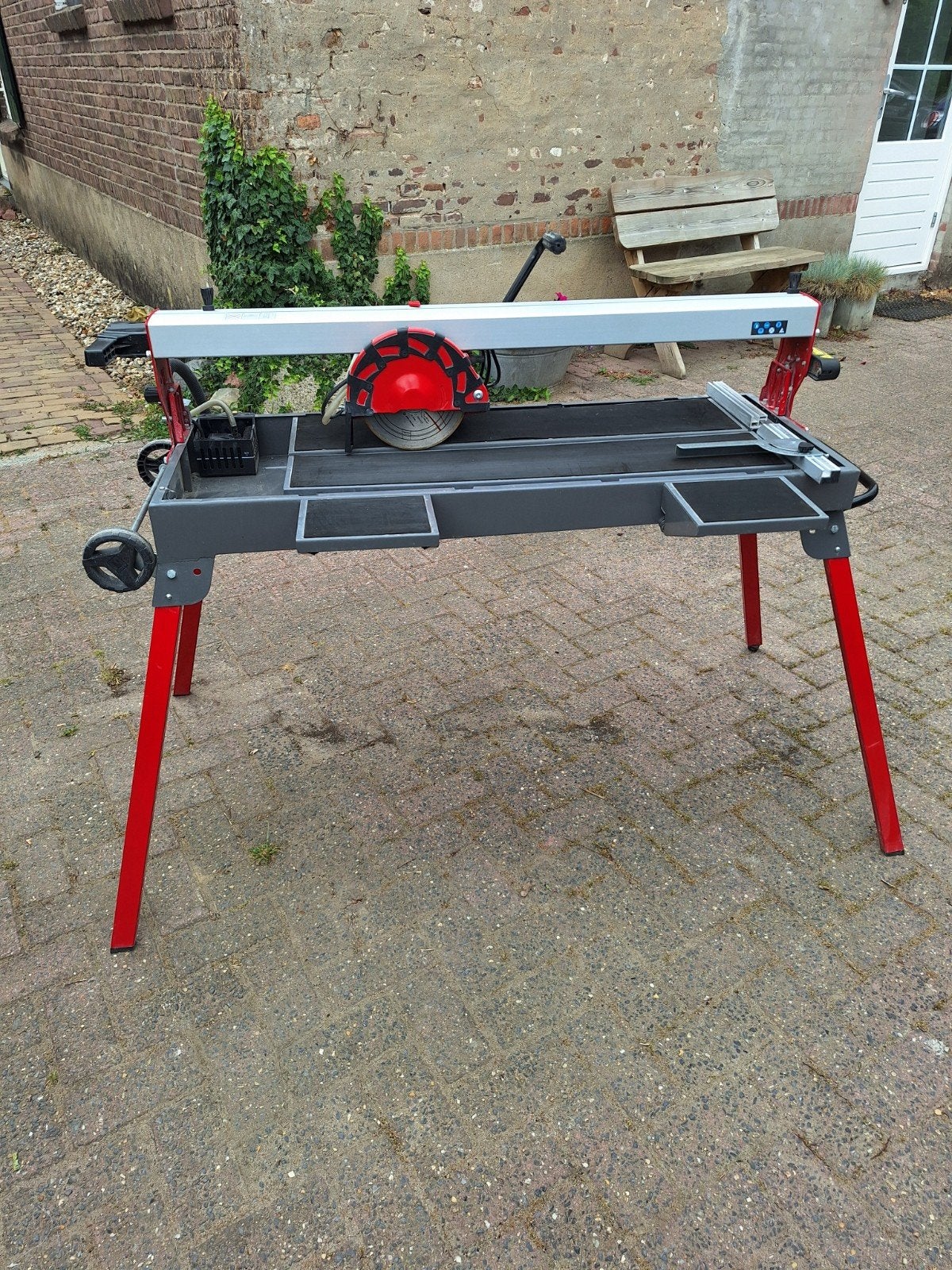 Tegelzaagtafel, Ophalen, Minder dan 30 mm, Cirkelzaag, Zo goed als nieuw