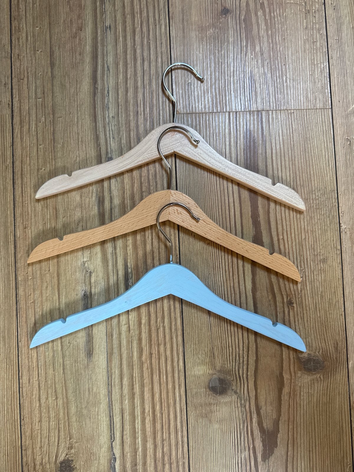 Houten kinder kledinghangers 25 stuks, Ophalen of Verzenden, Zo goed als nieuw, Hout, Kinderen