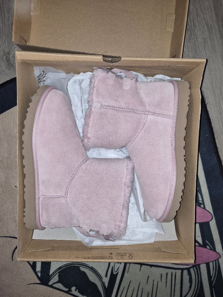 Ugg nieuw in doos maat 42, Ophalen, UGG, Overige typen, Nieuw