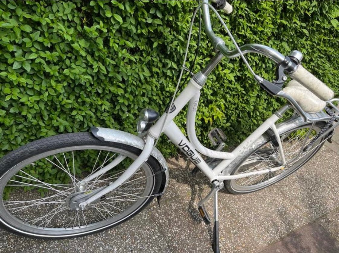 Vogue damesfiets met lage instap en bloemenprint zadel, (Extra) lage instap, Velgrem, Zo goed als nieuw, 50 tot 53 cm