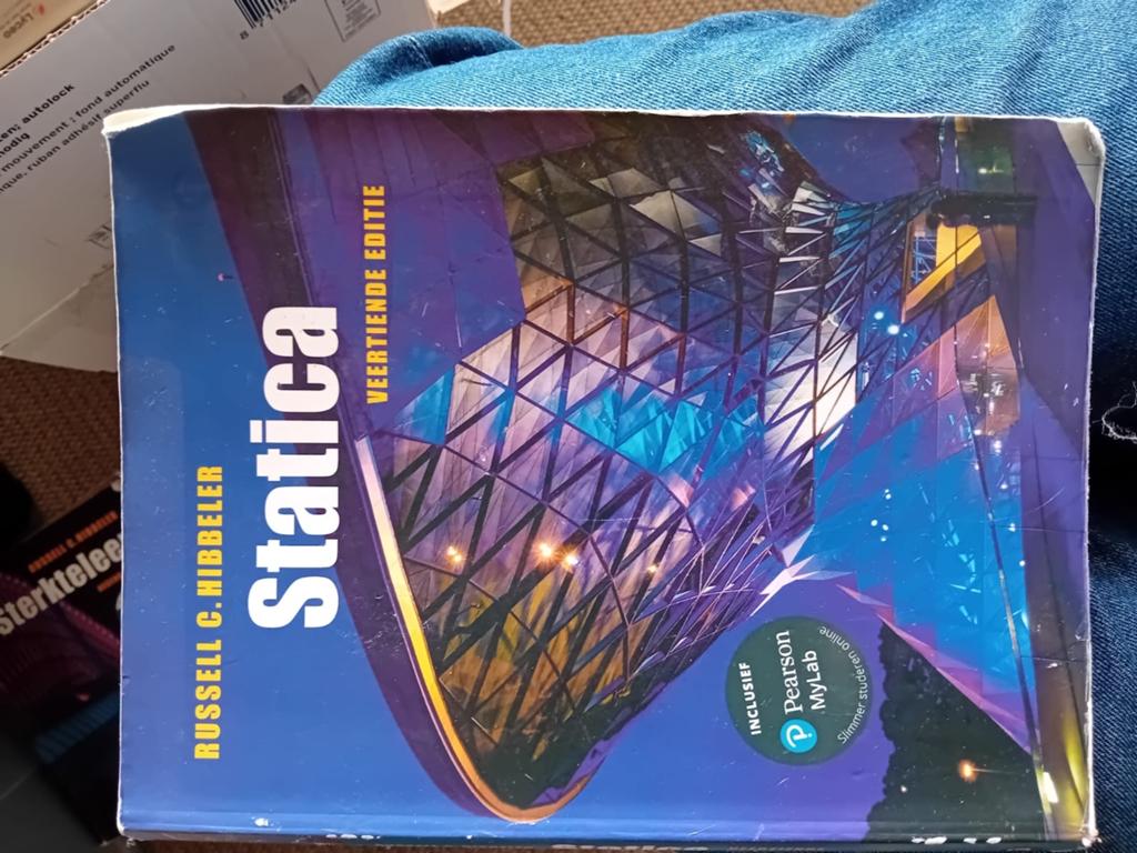 Statica - Russell C. Hibbeler (Veertiende Editie), Boeken, Ophalen of Verzenden, Beta, Zo goed als nieuw, HBO