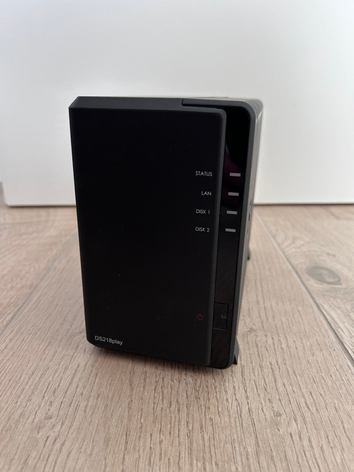 Synology DS218play NAS excl schijven, Ophalen, Gebruikt, Server, HDD