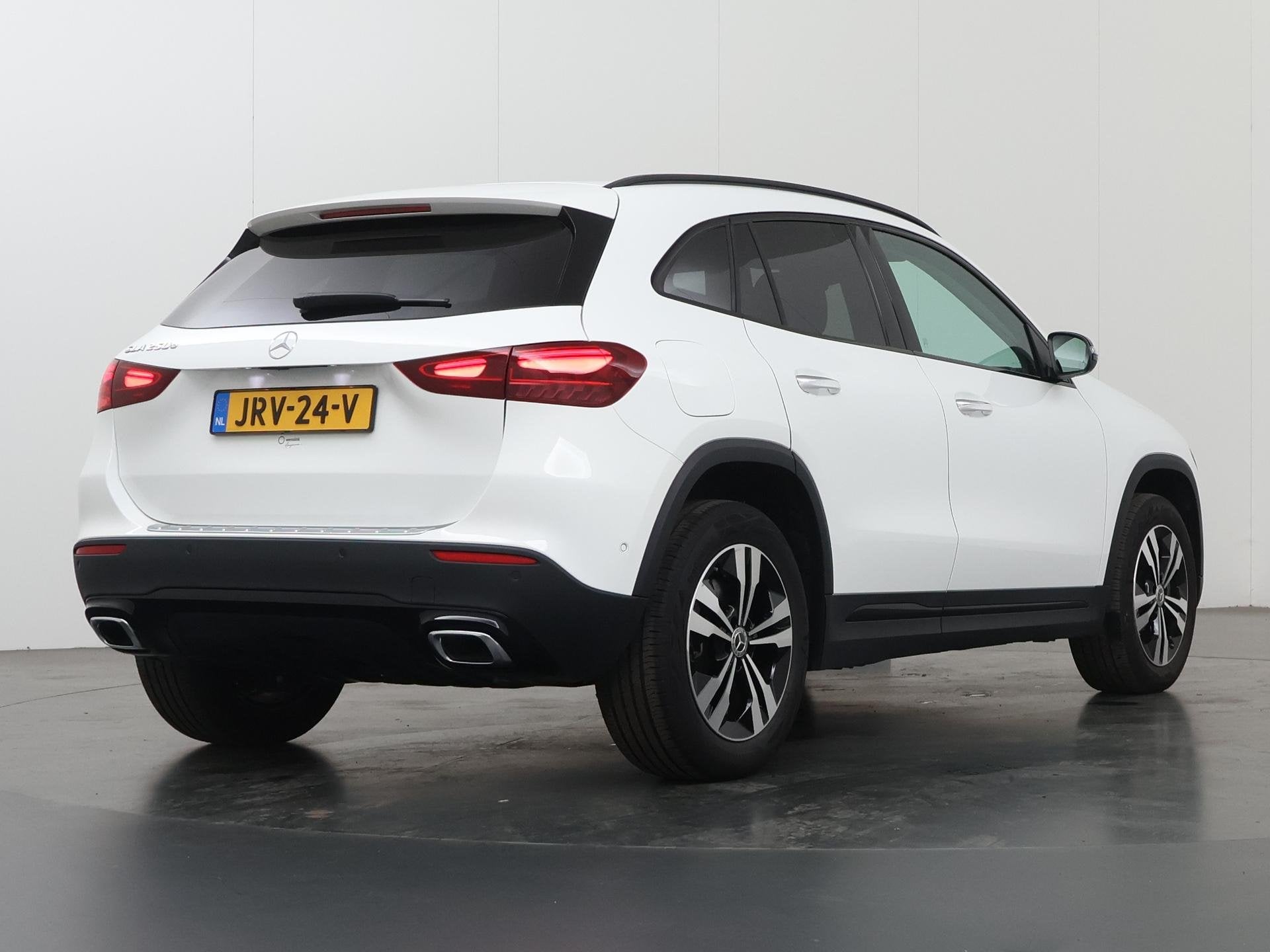 Mercedes-Benz GLA-klasse 250 e Star Edition Luxury Line | Ni, Auto's, 4 cilinders, 16 kWh, Leder en Stof, Bedrijf