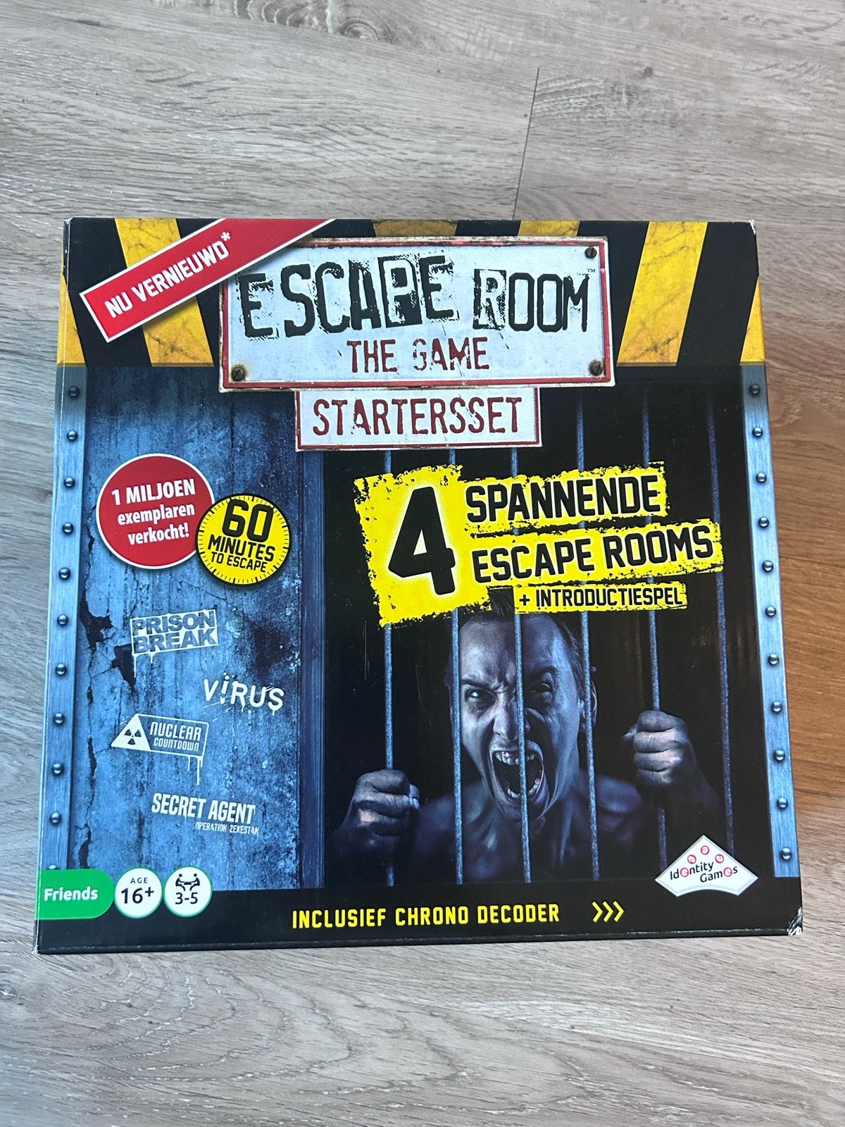 Escape Room The Game Startersset - Compleet in doos, Hobby en Vrije tijd, Drie of vier spelers, Ophalen, Zo goed als nieuw