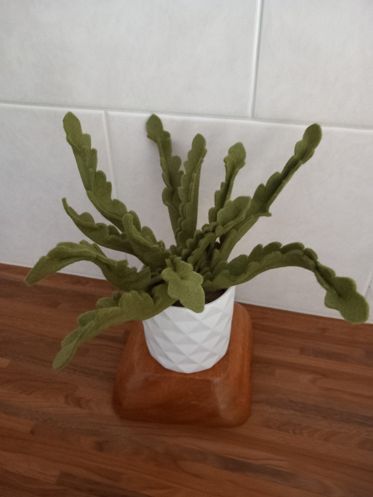 Krulvaren van vilt in wit potje - Kant en klaar, Binnen, Groen, Onderhoudsvrij, Kunstplant