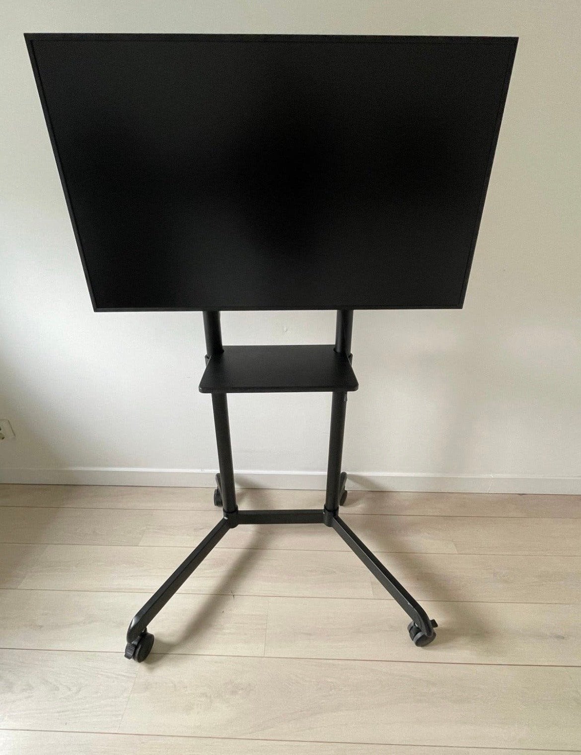 Professionele verrijdbare 4k TV Hisense 43DM66D, Audio, Tv en Foto, LCD, Zo goed als nieuw, 100 cm of meer, 4k (UHD)