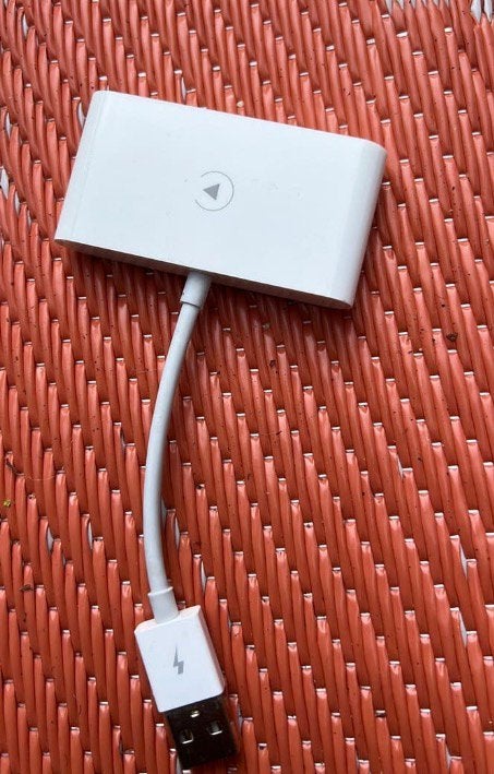 Draadloze dongle Apple Carplay, Ophalen of Verzenden, Zo goed als nieuw