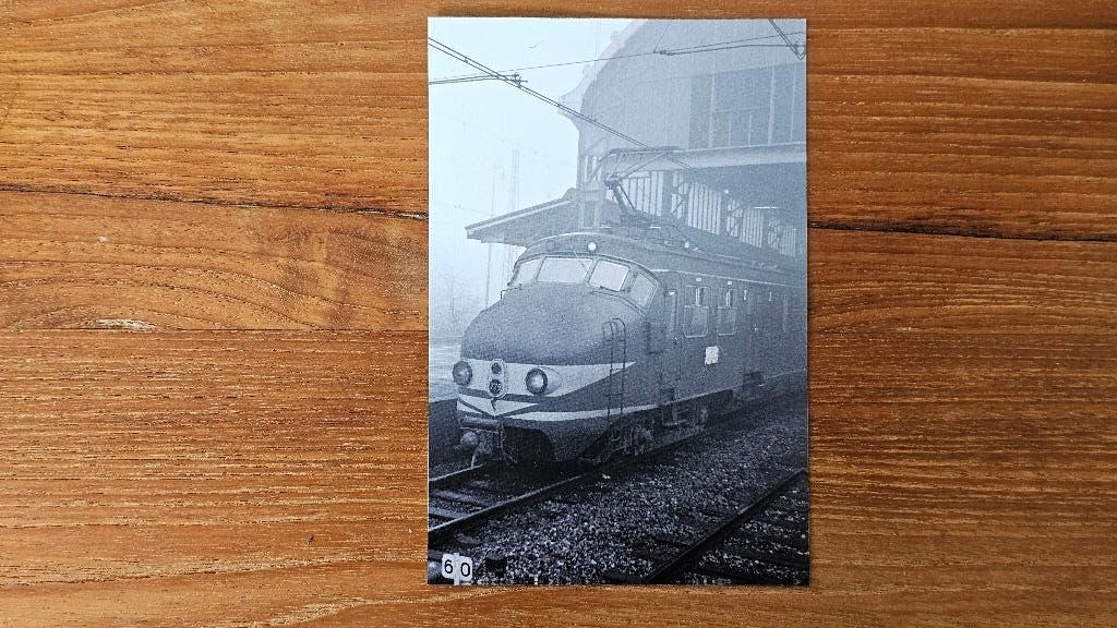 Foto TREIN Nederlandse Spoorwegen Mat 54 Plan P 779 Hondekop, Verzamelen, Spoorwegen en Tramwegen, Verzenden, Gebruikt, Trein