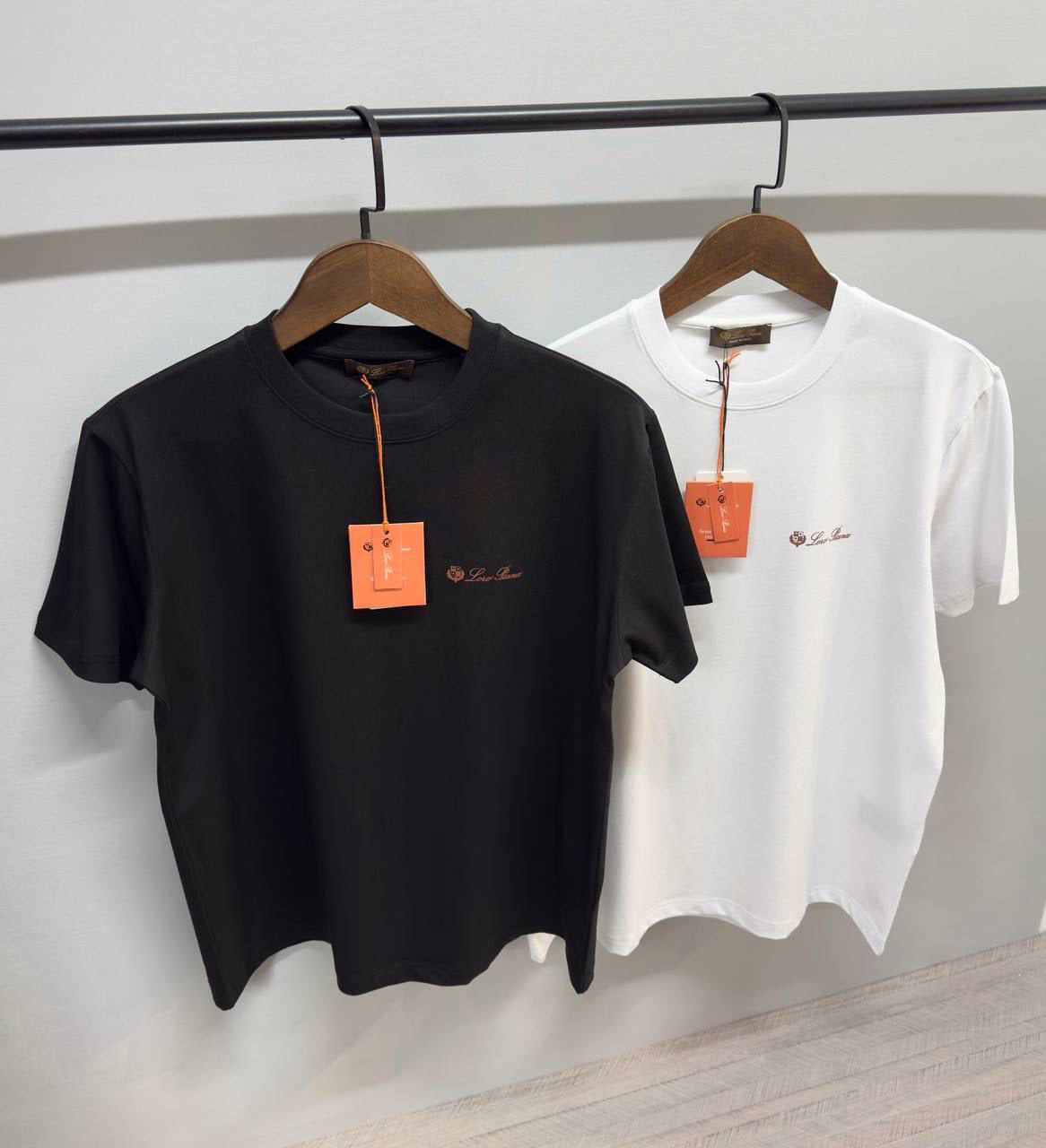 Loro Piana t shirts, Ophalen of Verzenden, Nieuw, Overige maten, Blauw