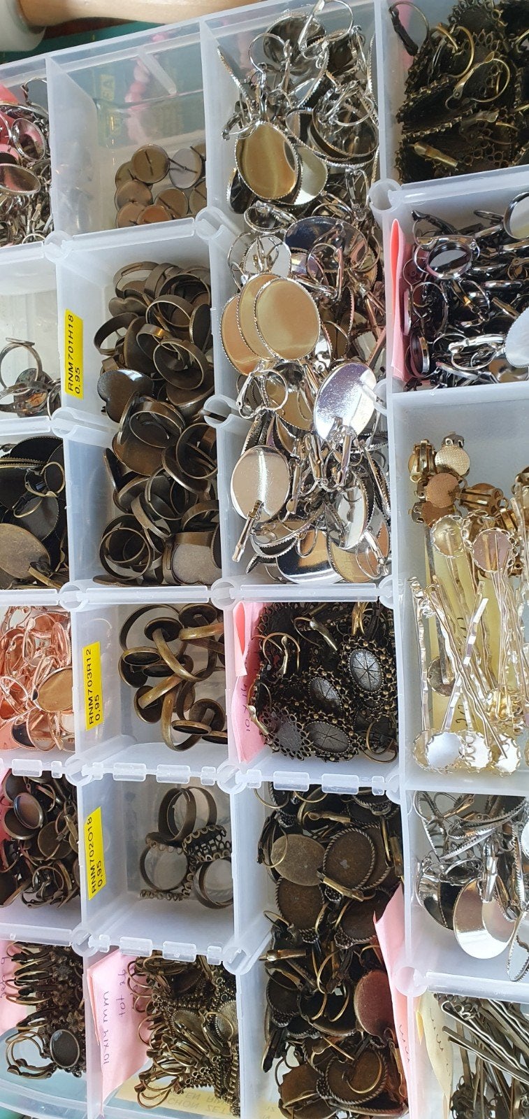 Grote partij cabochon houders, Hobby en Vrije tijd, Kralen en Sieraden maken, Ophalen of Verzenden, Overige typen