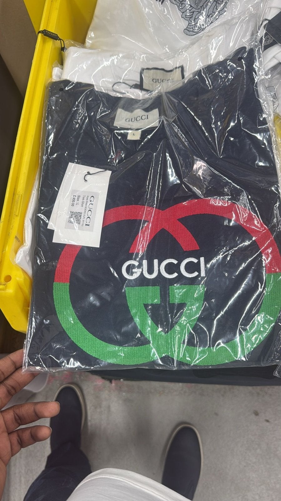 Gucci T-shirt met logo - Maat L - Nieuw, Ophalen of Verzenden, Nieuw, Maat 52/54 (L), Zwart