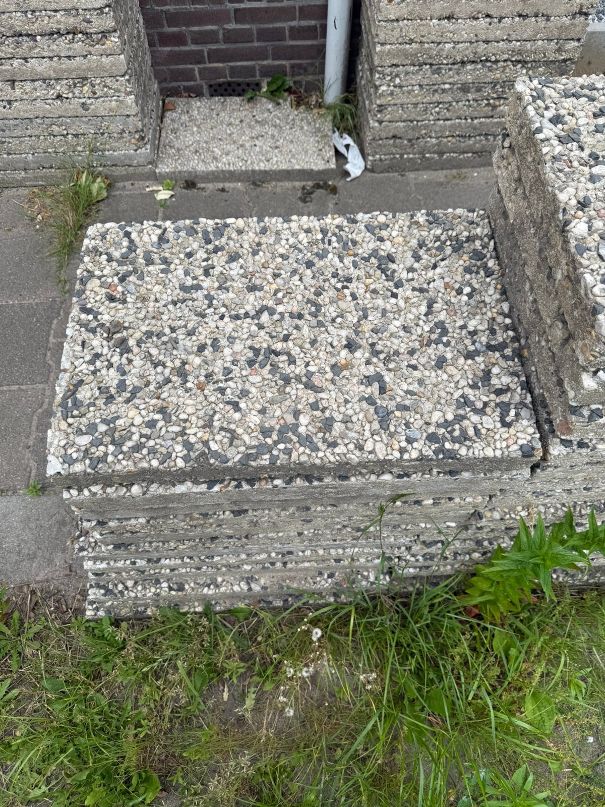 Gratis af te halen, Ophalen, Beton, Klinkers