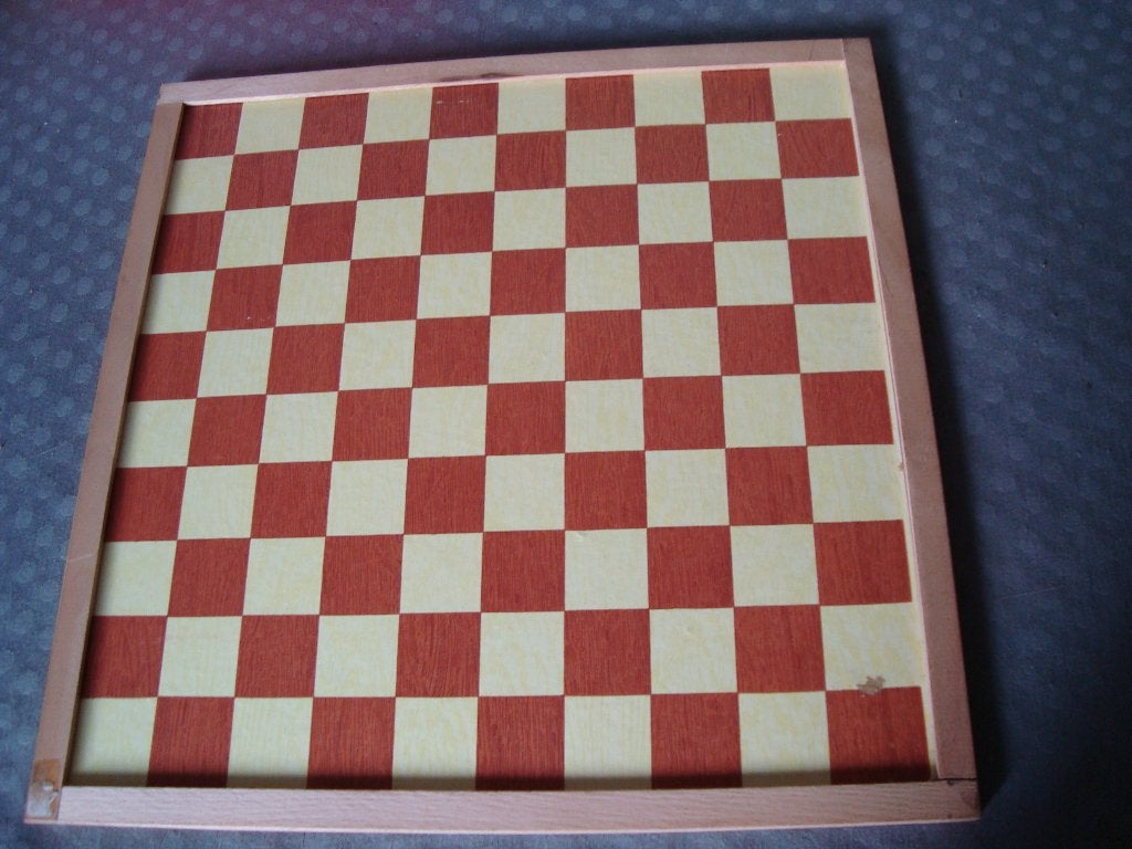 Dam - schaakbord ook evt damschijven te koop, Ophalen of Verzenden, Zo goed als nieuw