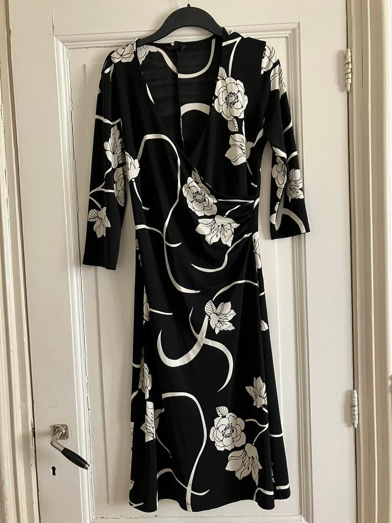 Jurk zwart wotte bloemen H&M mt 42, Zwart, Maat 42/44 (L), Ophalen of Verzenden, Zo goed als nieuw