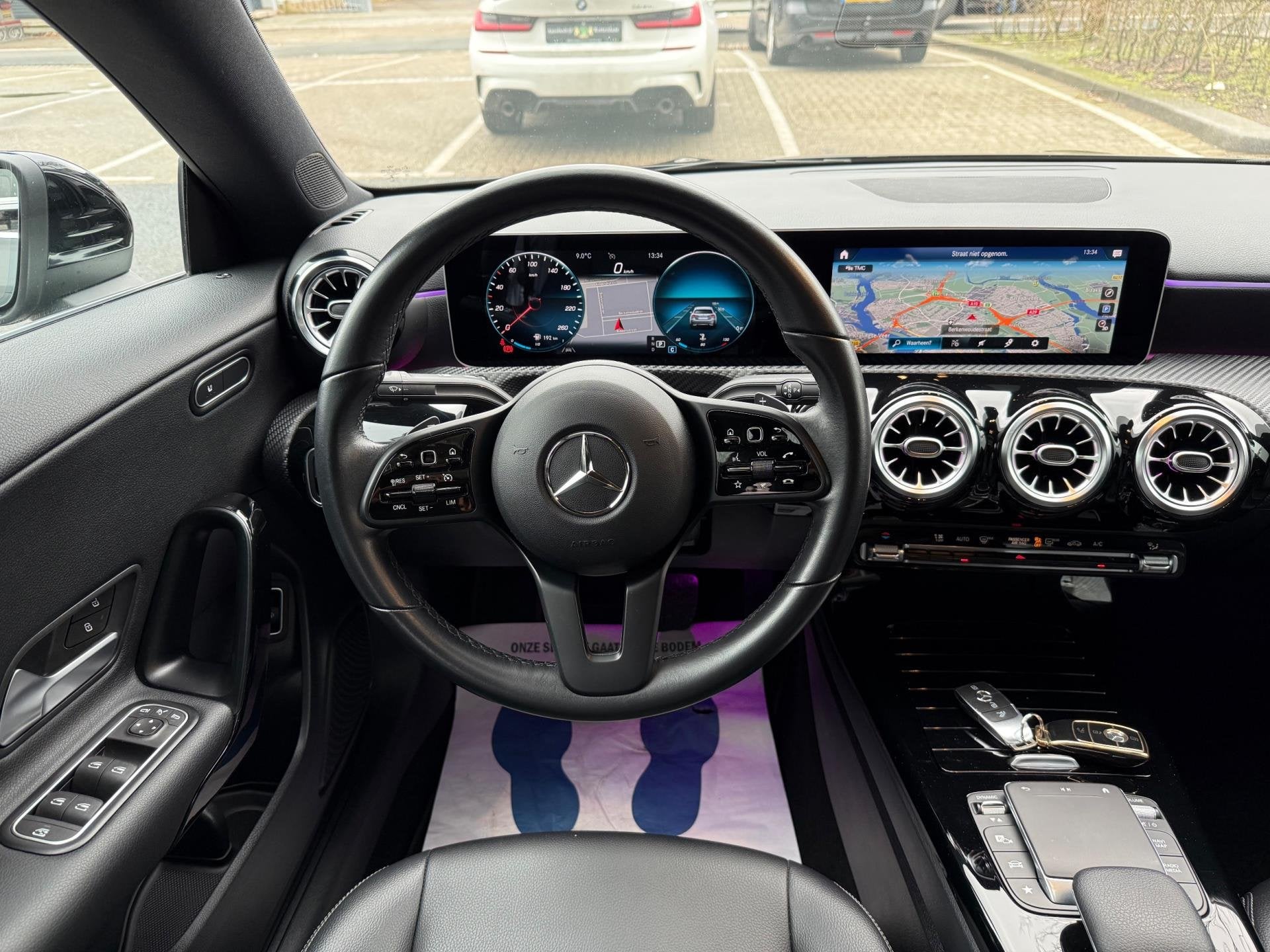 Mercedes-Benz CLA-klasse AMG LMV18/CAM/NAVI/NIGHT/VIRTU/PANO, 136 pk, Gebruikt, 4 cilinders, Leder en Stof