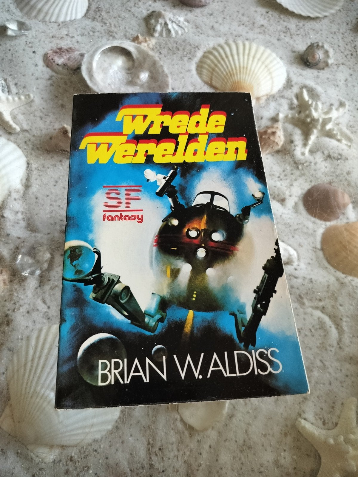Brian Aldiss - Wrede Werelden, Ophalen of Verzenden, Gelezen