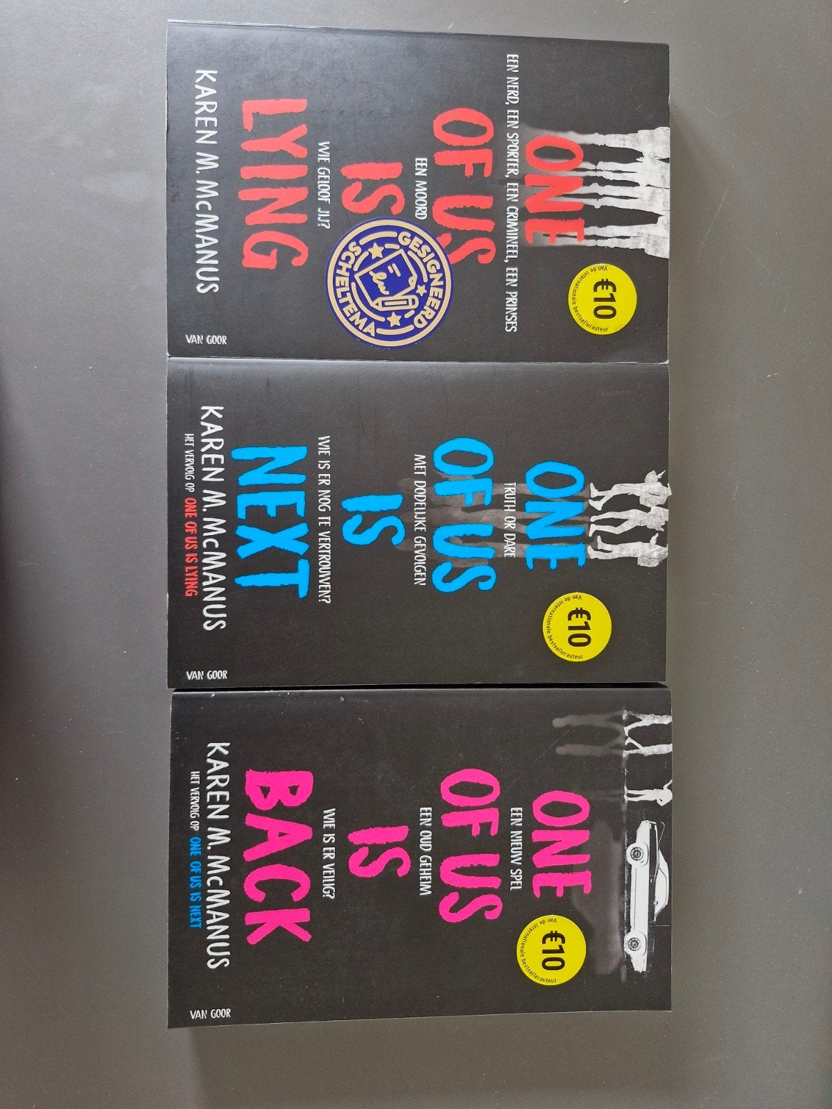 Karen M. McManus boeken: One of Us Is Lying, Next, Back, Ophalen of Verzenden, Zo goed als nieuw, Karen M. McManus, Tv-bewerking