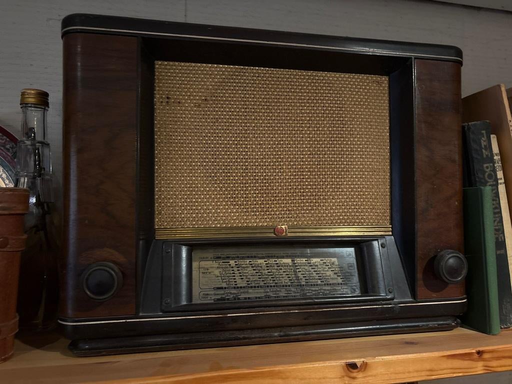 Vintage Philips buizenradio jaren 50 – hout/bakeliet, Antiek en Kunst, Ophalen