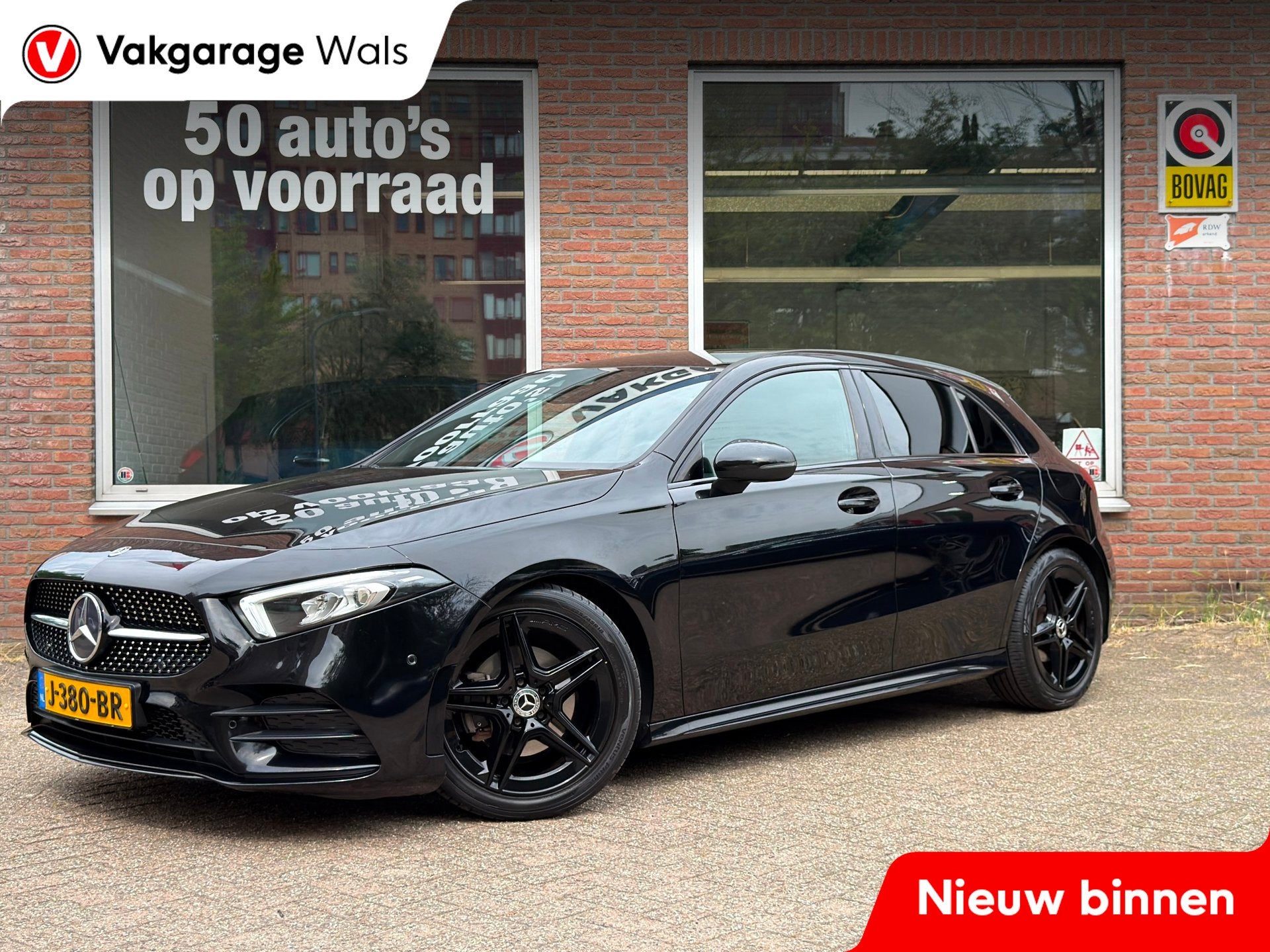 Mercedes-Benz A-klasse 180 Business Solution AMG | Widescree, Auto's, Dealer onderhouden, 136 pk, Gebruikt, 4 cilinders