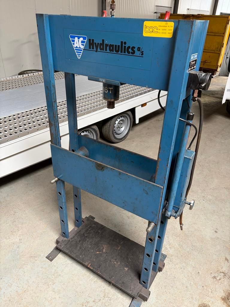 AC Hydraulics P316H Werkplaatspers 16 Ton, Ophalen, Gebruikt